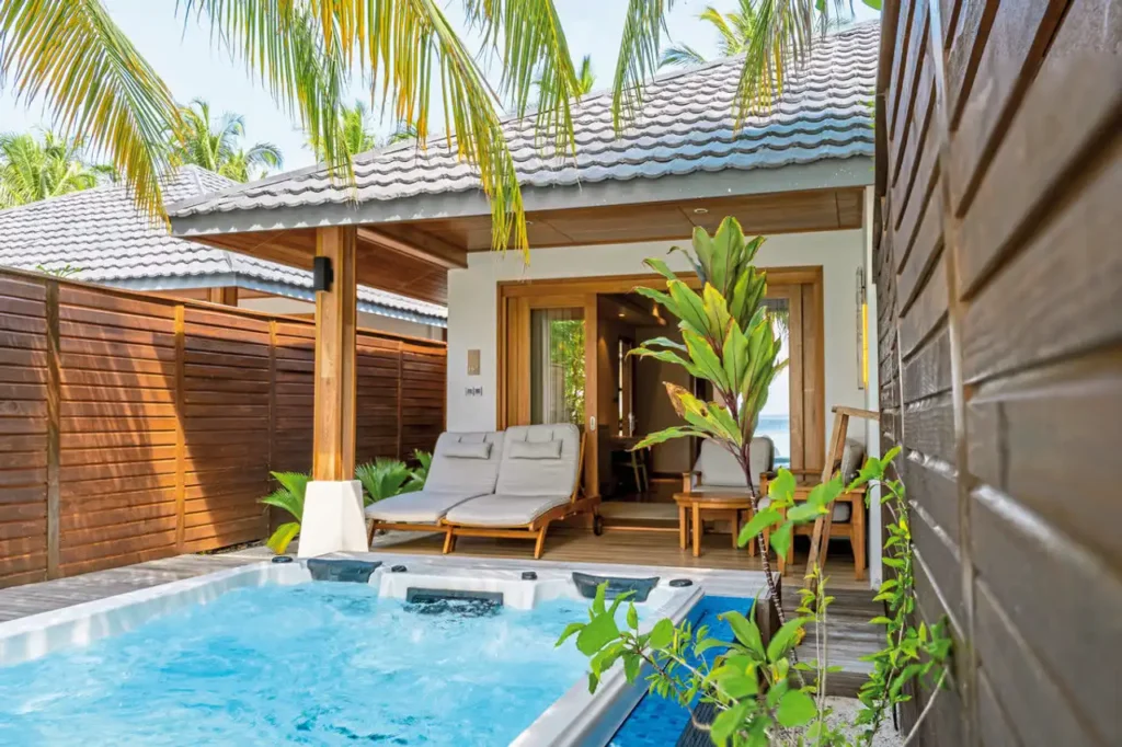 Lily Beach Resort & Spa 4