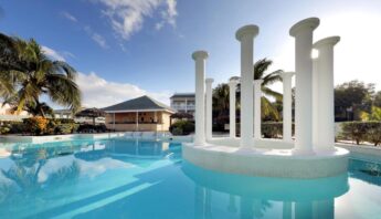 Grand Palladium Lady Hamilton Resort 5*