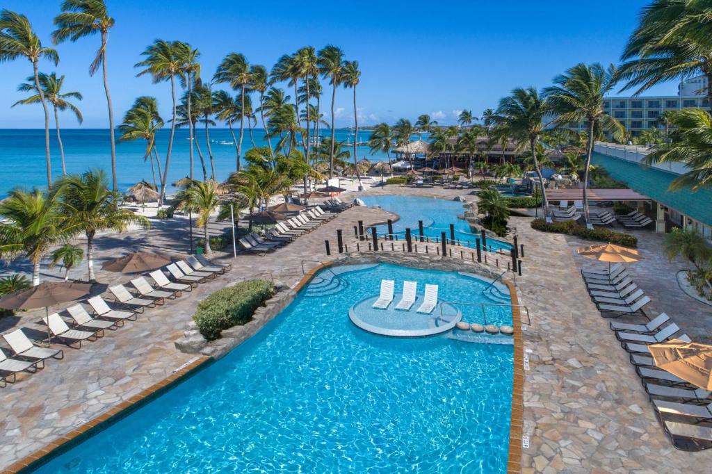 Holiday Inn Resort Aruba3