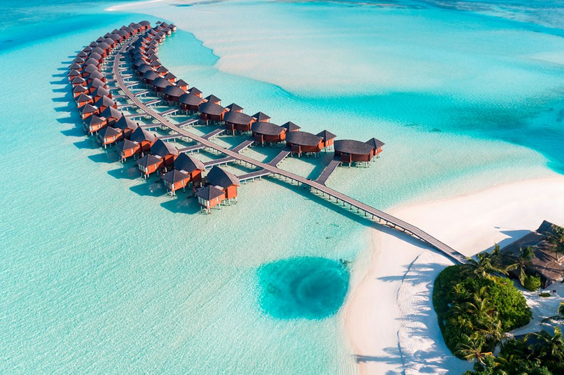 maldives indian ocean island        
        <figure class=