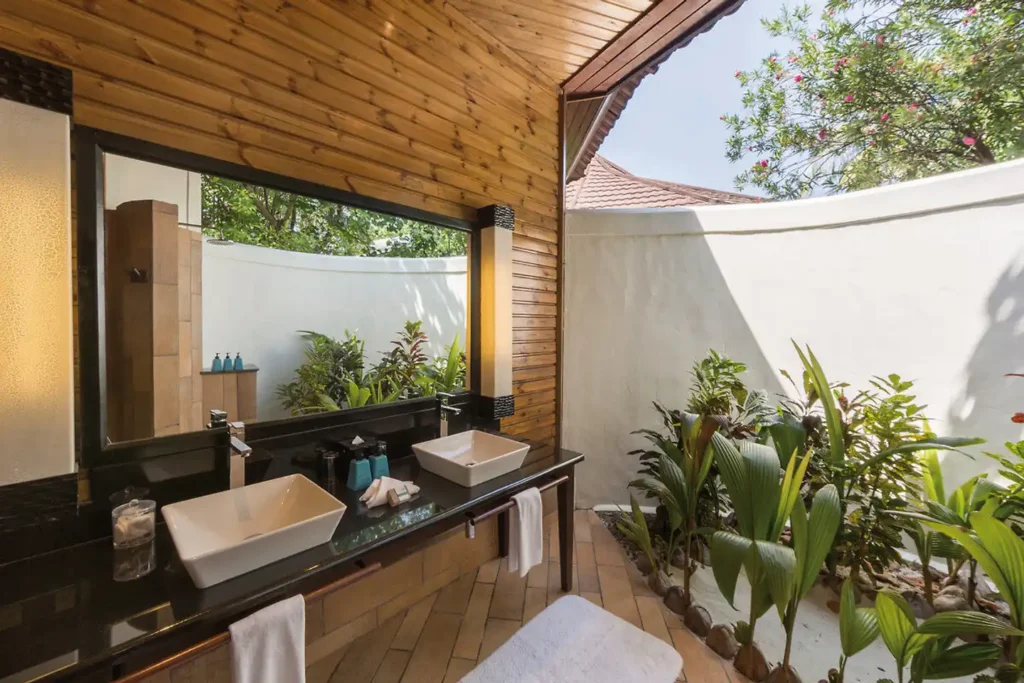 Komandoo Island Resort & Spa6 Komandoo Island Resort & Spa