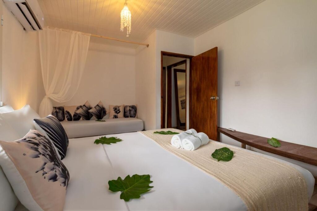 Bliss Hotel Praslin 3*