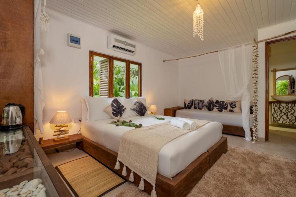 Bliss Hotel Praslin 3*