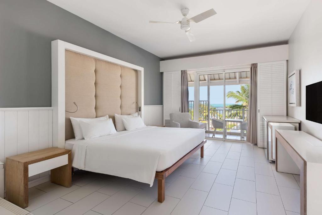 Radisson Blu Azuri Resort & Spa2 Radisson Blu Azuri Resort & Spa